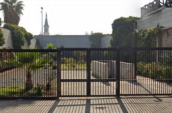 Misterio, rumores y un continuo quizás: ¿Cómo es la vida de los vecinos de la estación fantasma del Metro?