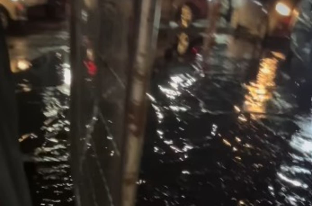 VIDEO | Hinchas de Colo-Colo reclaman por inundación en los estacionamientos del Monumental