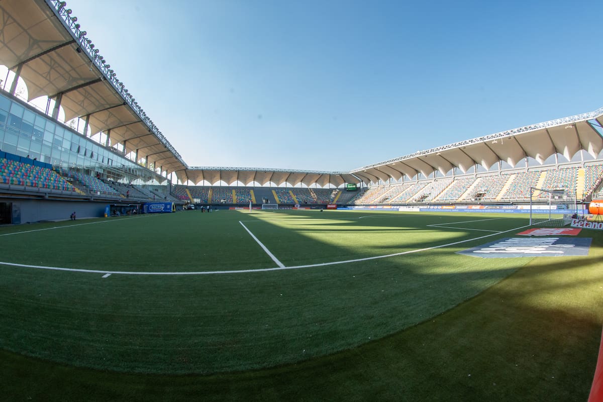 El Bicentenario de La Florida albergará entre jueves y sábado las finales del fútbol joven. Foto: Felipe Escobedo.
