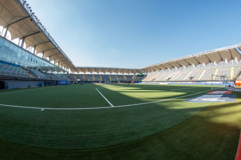 El Bicentenario de La Florida albergará entre jueves y sábado las finales del fútbol joven. Foto: Felipe Escobedo.