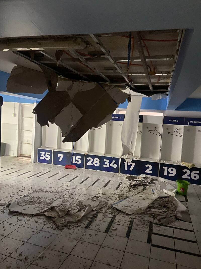 Estado de uno de los camarines del Estadio Calvo y Bascuñan tras un concierto