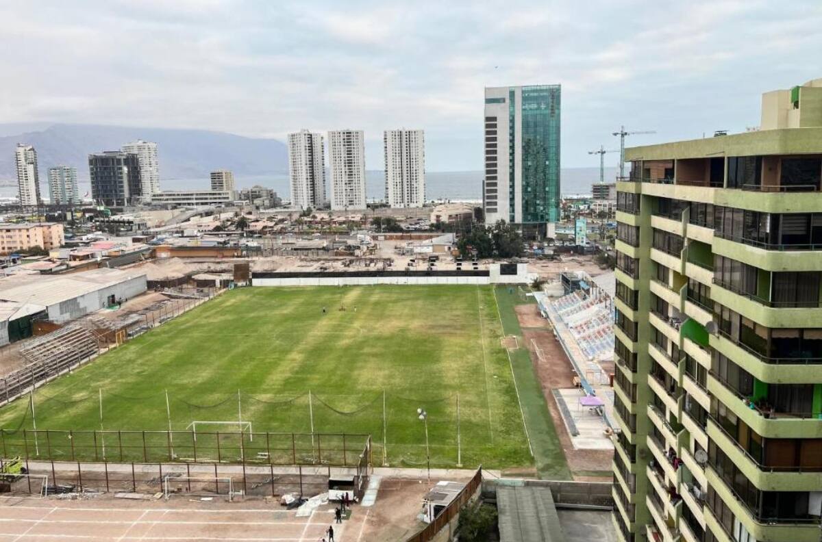 Iquique analiza importantes inversiones en sus estadios tras visita al Claro Arena: “Se va a evaluar”