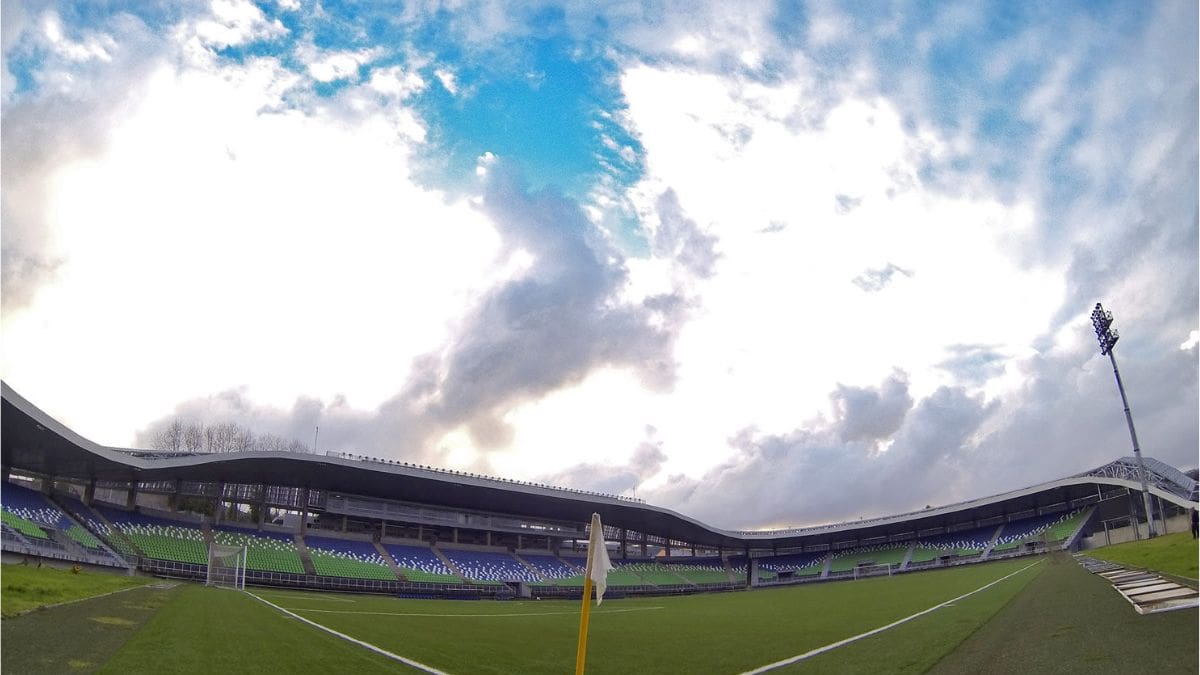 Estadio del fútbol chileno tendrá inversión de más de 400 millones de pesos para su cancha: será de nivel FIFA