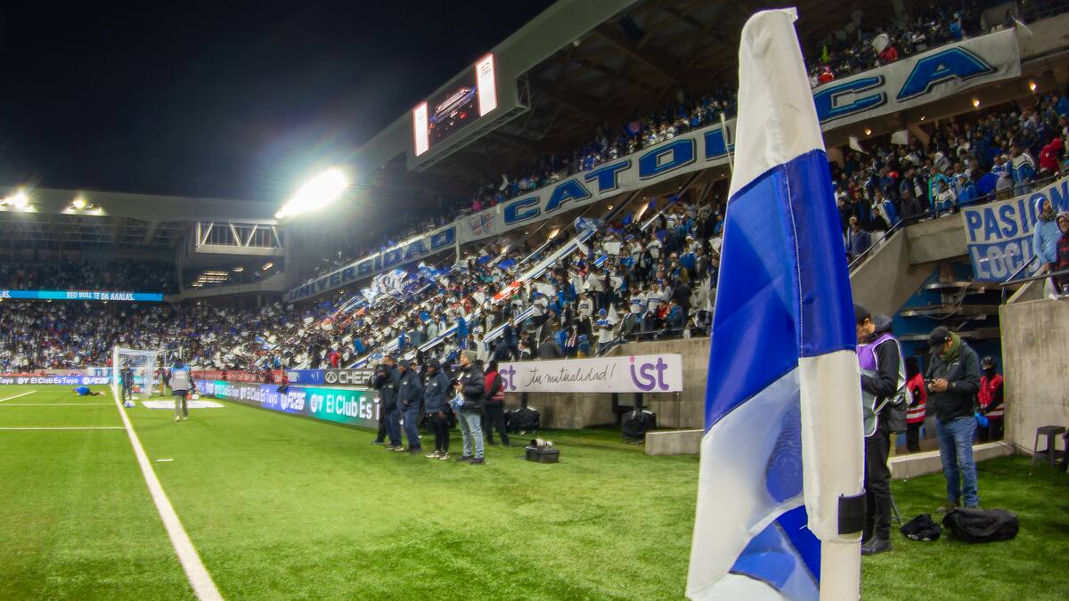 Ya no hay inauguración internacional del Claro Arena: la UC suspende amistoso con Uruguay