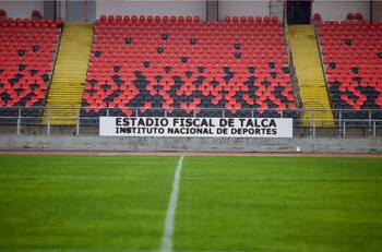 No tiene pasto: Estadio Fiscal de Talca sigue en remodelación de cara al Mundial Sub-20