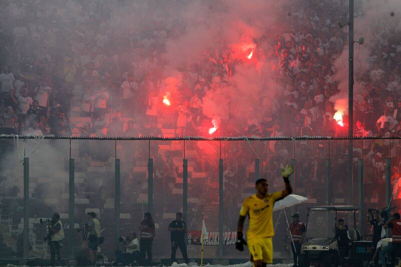 En Colo Colo alistan medidas contras los responsables de los incidentes en el Superclásico disputado en el Estadio Monumental.