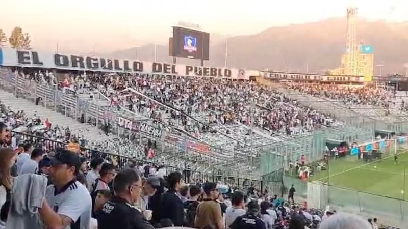 VIDEO | Hinchas de Colo Colo pifiaron con todo a Fernando Zampedri en el Estadio Monumental