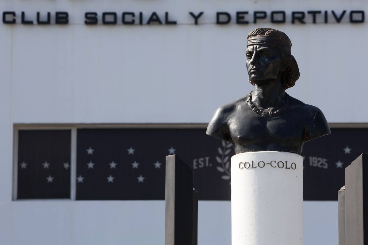 Colo Colo sigue buscando nuevo DT.