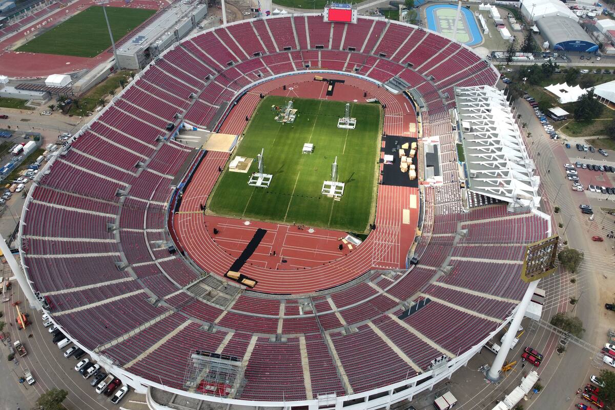 La U espera por el Estadio Nacional.