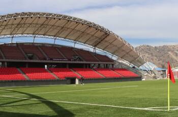 ¿Lo sabías? Estos dos estadios del fútbol chileno fueron diseñados por el hermano de Juan Cristóbal Guarello