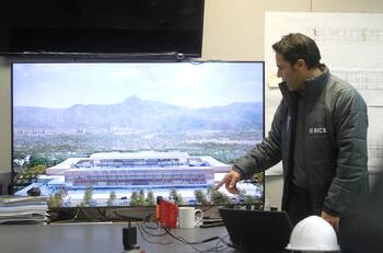 Nuevo San Carlos: en la UC revelan invitación a Gabriel Boric y aclaran una posible ampliación a futuro