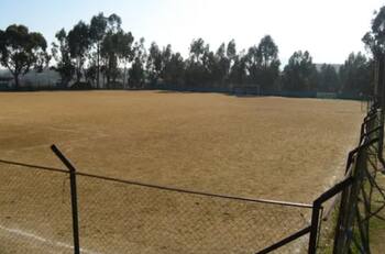 Anuncian millonaria inversión para renovar 3 estadios del fútbol chileno