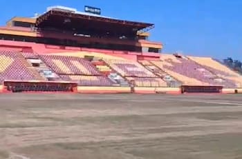 VIDEO | Irreconocible: así luce el campo de juego del Estadio Santa Laura tras el término de la temporada