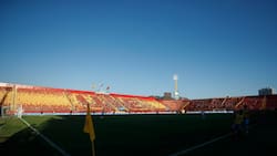 Política sí, fútbol no: Candidata presidencial cerrará su campaña en el Estadio Santa Laura