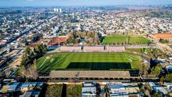 Exmundialista con La Roja quiere remodelar un olvidado estadio del fútbol chileno