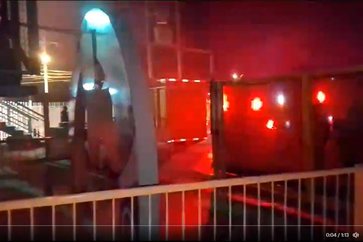 Medios de Calama reportaron un incendio en el recinto.