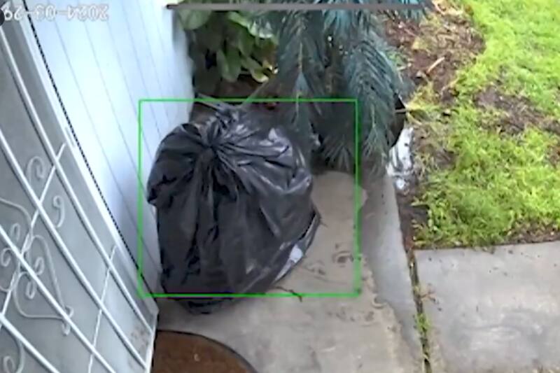 Un ciudadano utilizaba un particular disfraz para robar. Créditos: @UHN_Plus