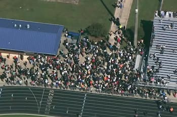 VIDEO | Tiroteo en escuela de Estados Unidos deja al menos 2 muertos y 4 heridos