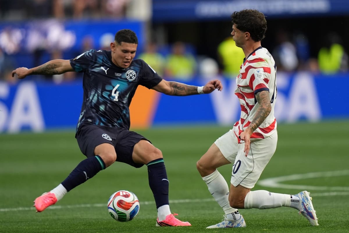 Derrota por 3-0 a Paraguay en el primer tiempo. Foto: EFE.