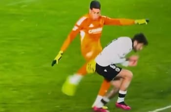 VIDEO | Lo pidió Fernando Ortiz: la curiosa jugada que protagonizó Esteban Andrada en España y está dando que hablar