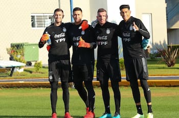 Campeón en Boca Juniors y ahora titular en Europa: Fernando Ortiz pidió a este arquero para Colo Colo