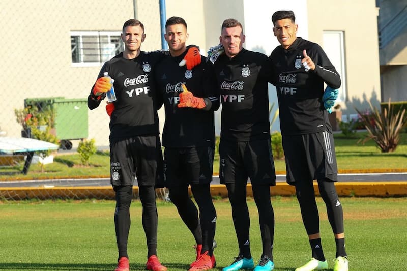 El portero de 34 sería la obsesión de Ortiz para el arco de Colo Colo. Foto: Instagram Esteban Andrada.