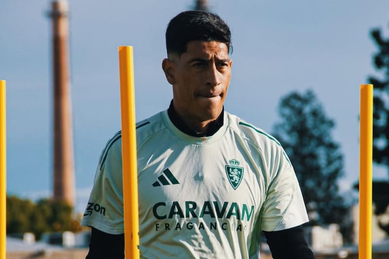 El representante del portero argentino confirmó su interés por venir a Colo Colo. Foto: Real Zaragoza