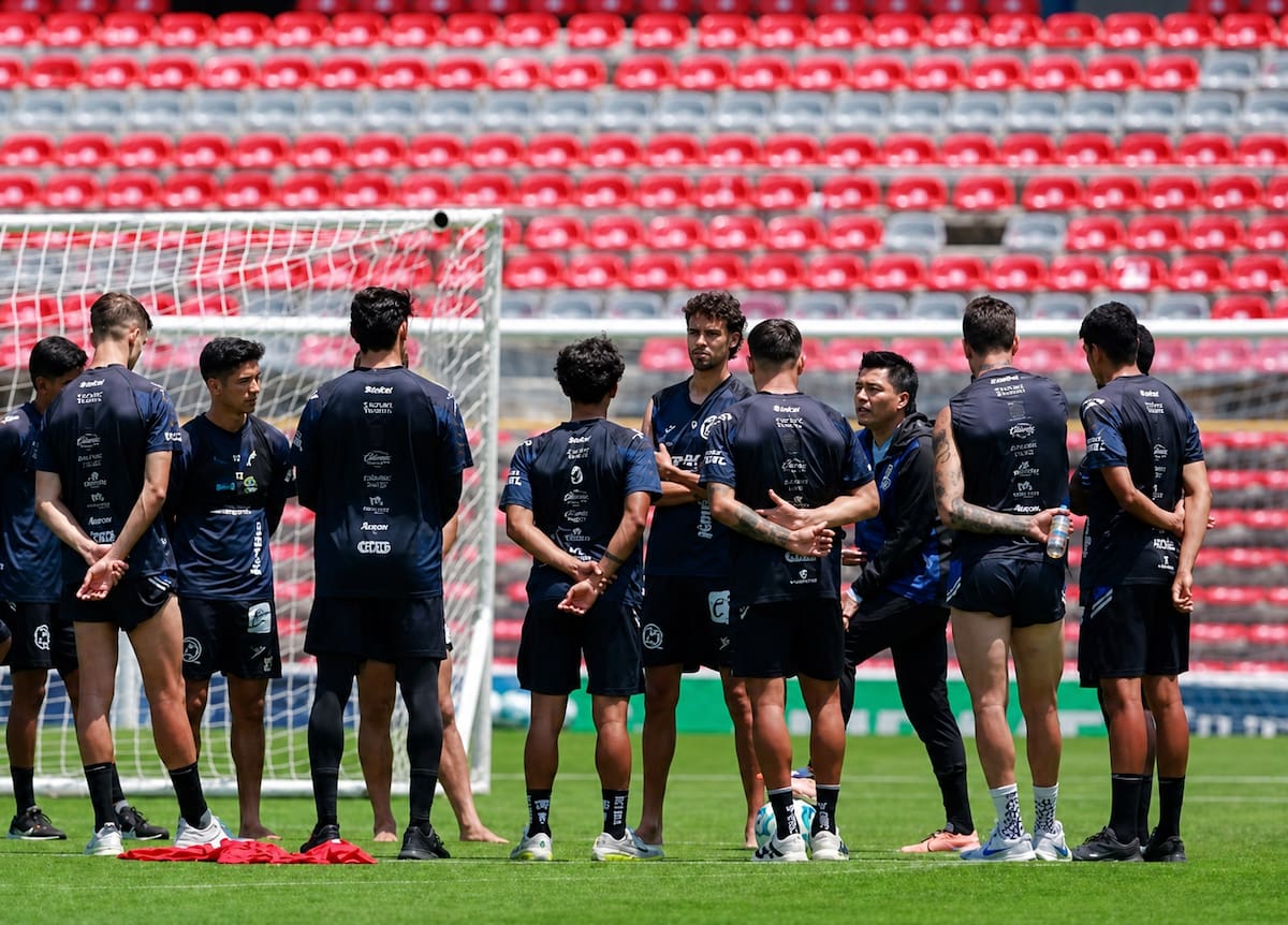 DT chileno de Querétaro. Foto: Gallos Blancos en Instagram.