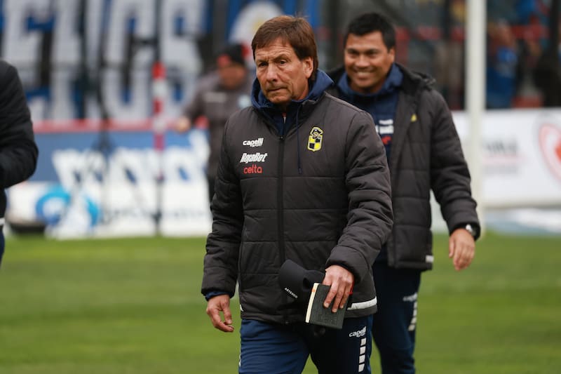 El entrenador de Coquimbo Unido habló sobre Fernando Díaz.
