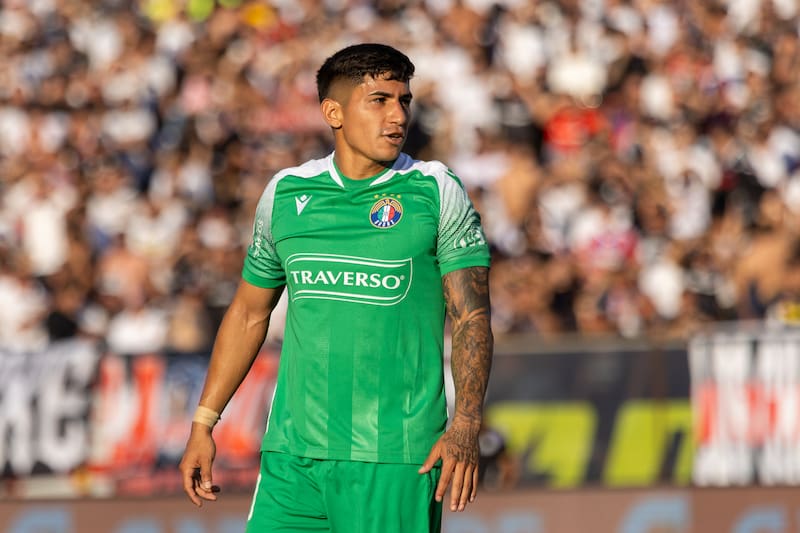 Tiene contrato un año más con Audax Italiano. Foto: Felipe Escobedo