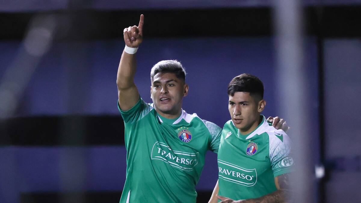 ¿Superclásico en el mercado de fichajes? Colo Colo y la U miran a figura del fútbol chileno