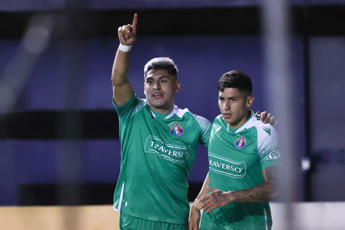 El lateral izquierdo está en el radar de Colo Colo y Universidad de Chile. Foto: Aton.