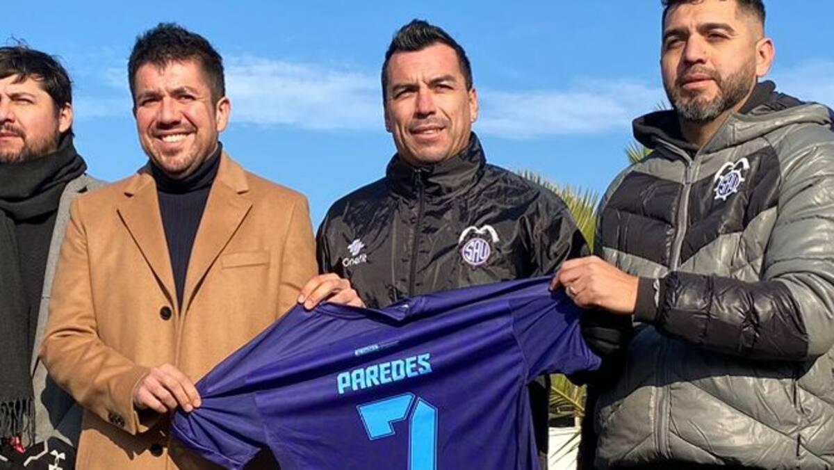 Esteban Paredes fue presentado hoy en San Antonio.