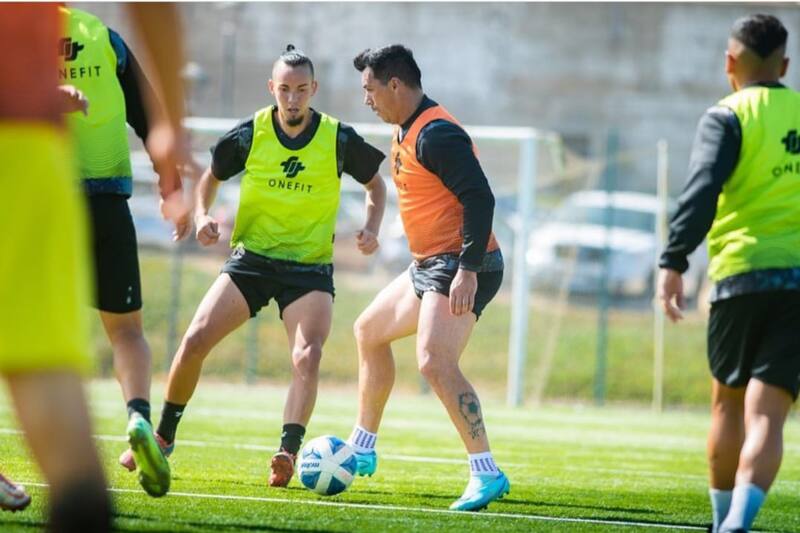 Entrenando junto a San Antonio Unido.