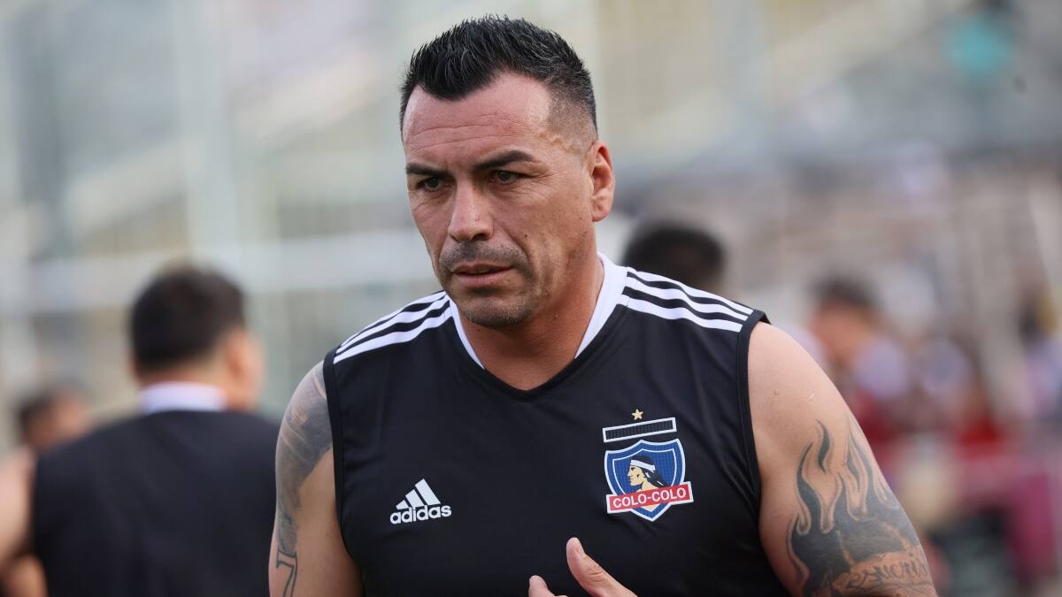 ¿Regresa al Monumental? Esteban Paredes sorprendió en Colo Colo al postularse para este cargo