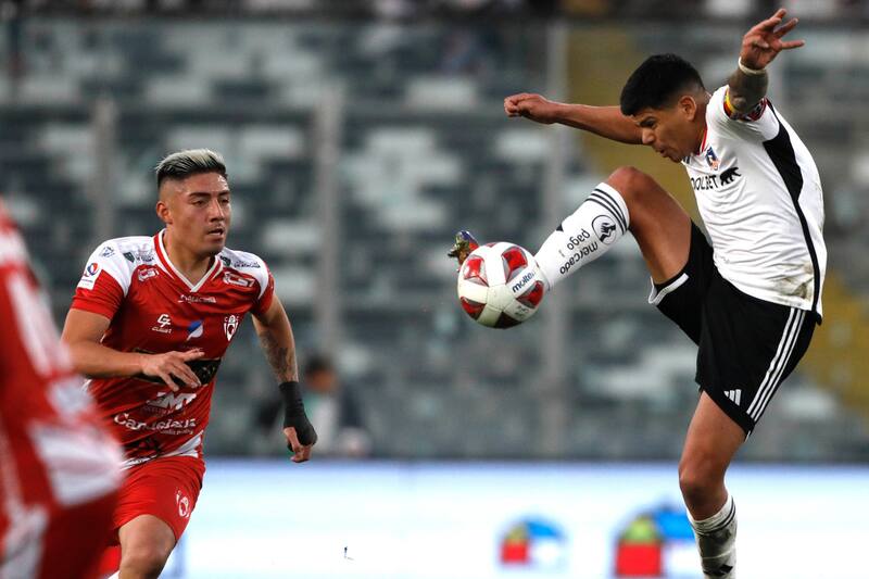 Esteban Pavez vio la roja ante Copiapó (Foto: Aton)