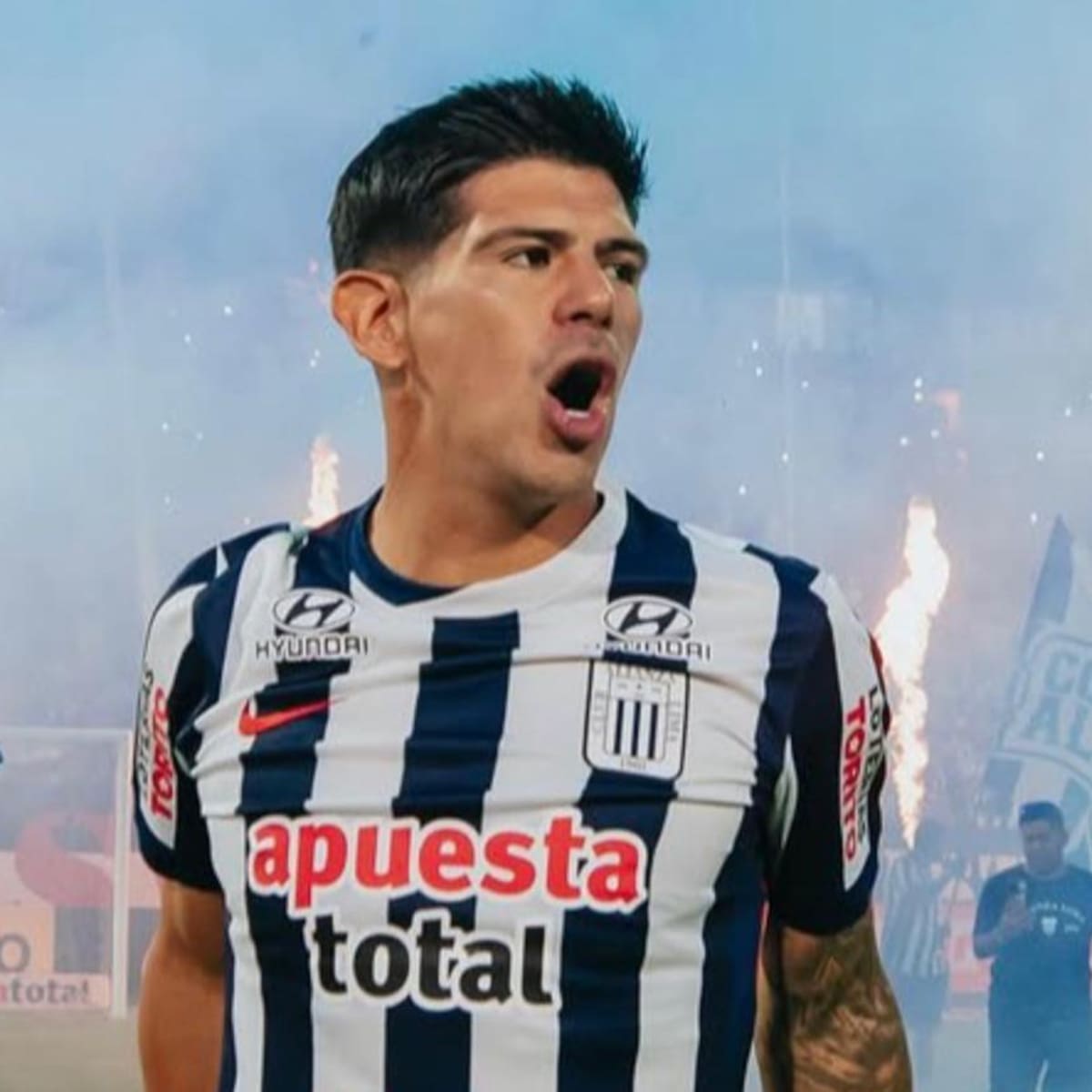 “Se está convirtiendo en uno de los referentes de Alianza Lima”: Paolo Guerrero en éxtasis con Esteban Pavez