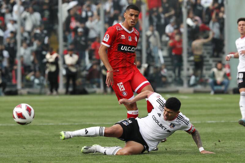 jugando por Colo Colo ante Unión La Calera (Foto: Photosport)