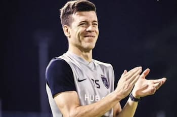 Salió campeón en Malasia y su hermano dirigió al Real Madrid: Everton ya tiene nuevo DT