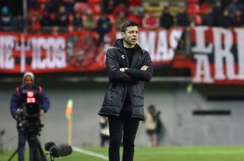 ¿Las horas contadas? El DT de Primera División que gana en la próxima fecha o se va para la casa