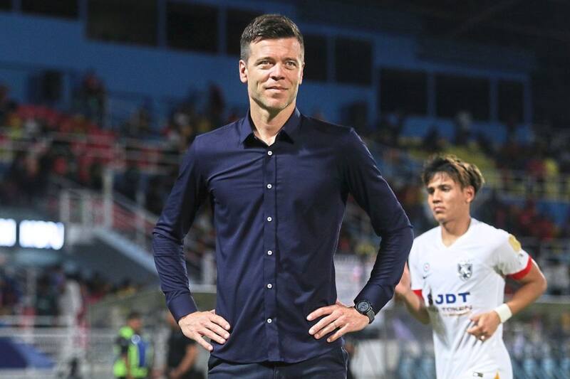 Esteban Solari DT de Everton buscará un lateral derecho en la Primera B.
