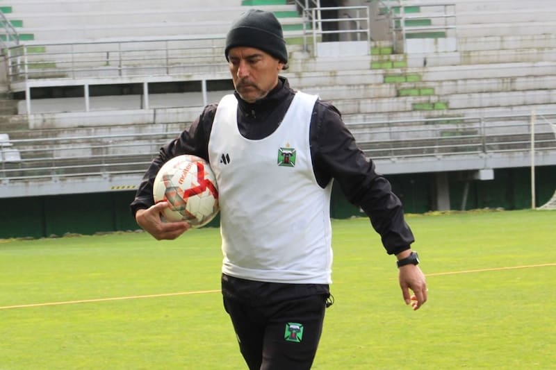 tiene deseos de seguir como técnico de Temuco.
