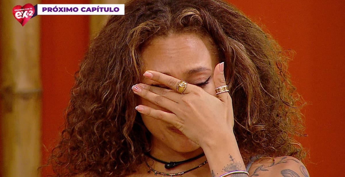 La modelo rompió el llanto al hablar de duro episodio de racismo.