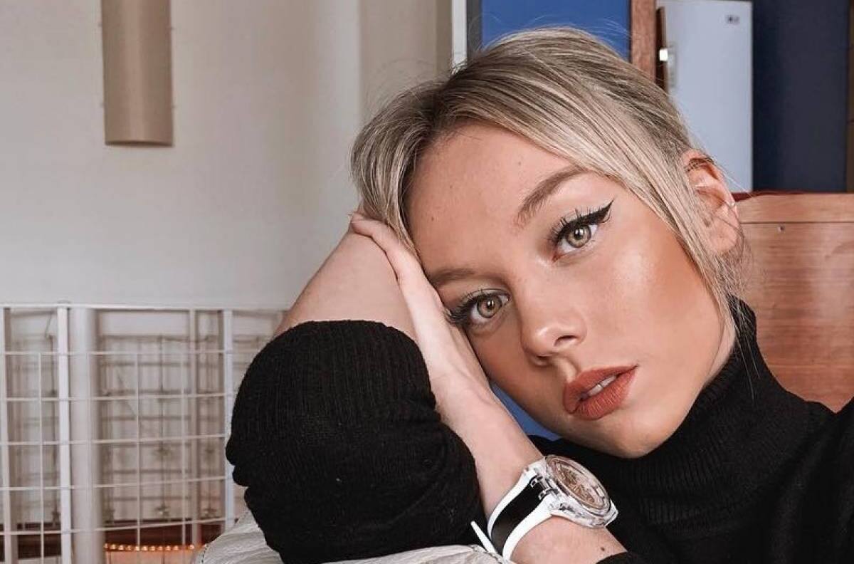 Ester Expósito sorprendió a sus seguidores posando en un lujoso yate
