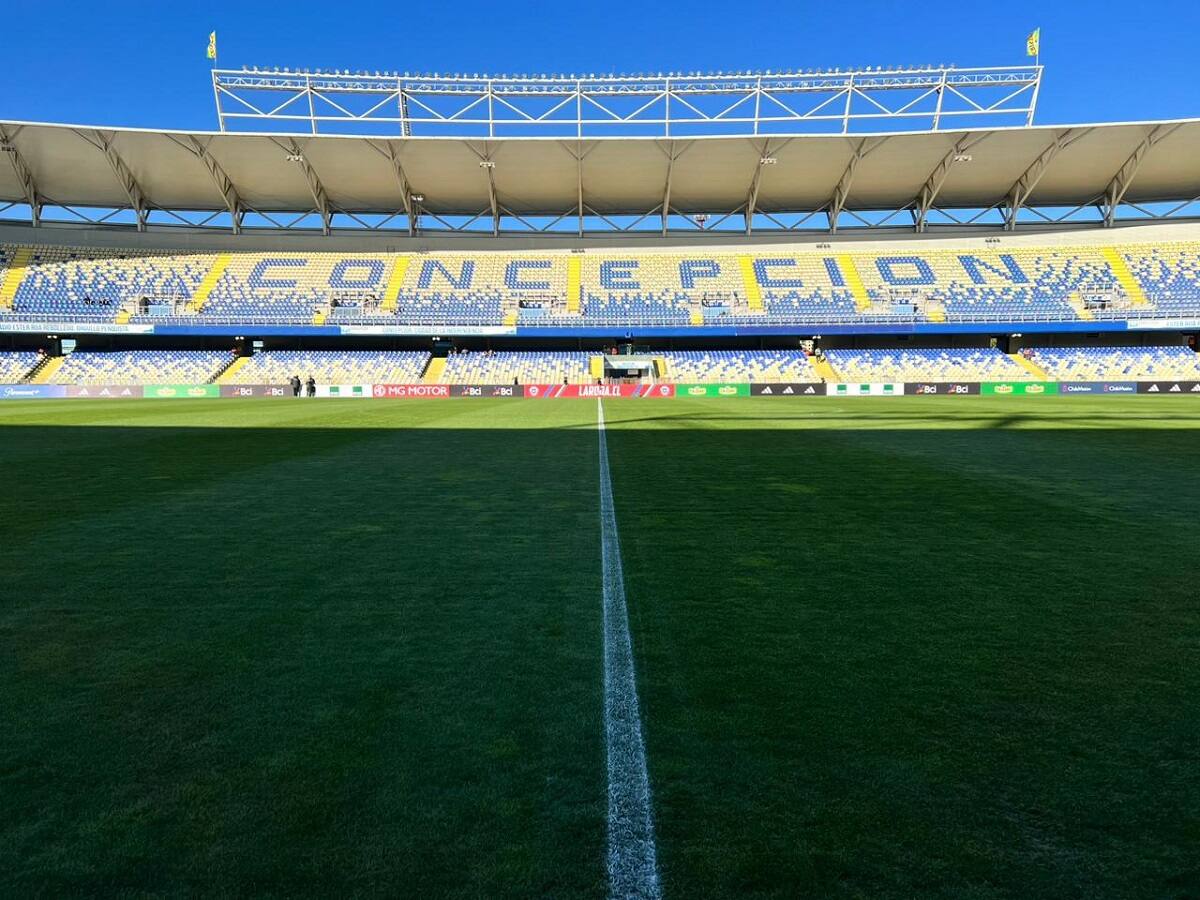 . En la Universidad Católica estarían pensando en mudarse a Concepción por Copa Sudamericana.