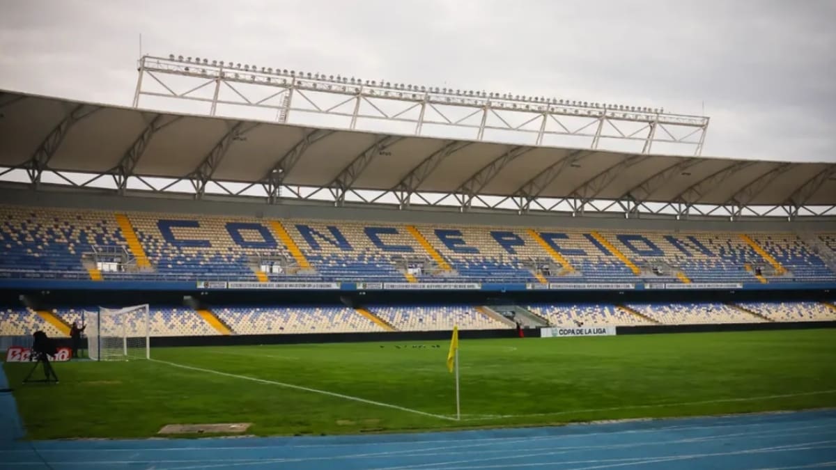 Preocupación por la cancha: lluvias ponen en riesgo este partido de la Liga de Primera