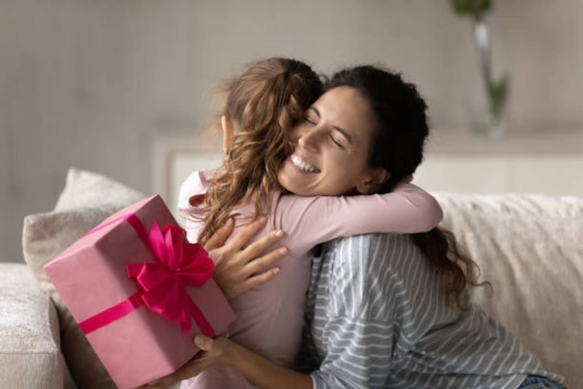 Regalos para el Día de las madres. Créditos: Fizkes