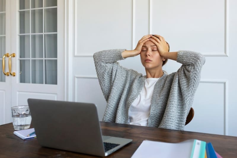 Si no se disminuye, puede causar depresión o ansiedad.