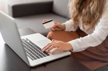 Sitios chinos lideran el ranking: estas son las plataformas de compra más utilizadas por los chilenos