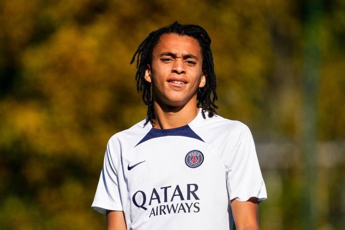 forma parte del primer equipo del PSG con sólo 16 años